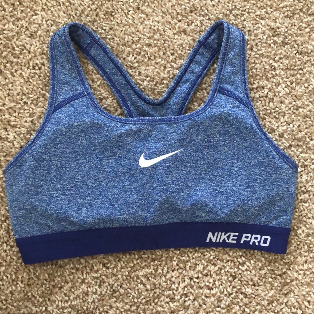 Nike sports bra (padded) (barely worn)